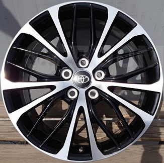 Replica H649_889 8x18 5x114,3 ET5 Dia 60,1 (хром) H649889