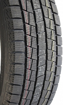 Goform Polar Bear W705 215/70 R16 100T
