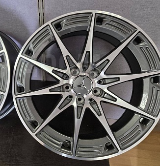Replica H3500F_2569 9,5x19 5x112 ET43 Dia 66,5 (хром) H3500F2569