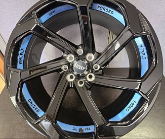Replica 7038_2645 8x17 4x100 ET20 Dia 73,1 (Black) 70382645